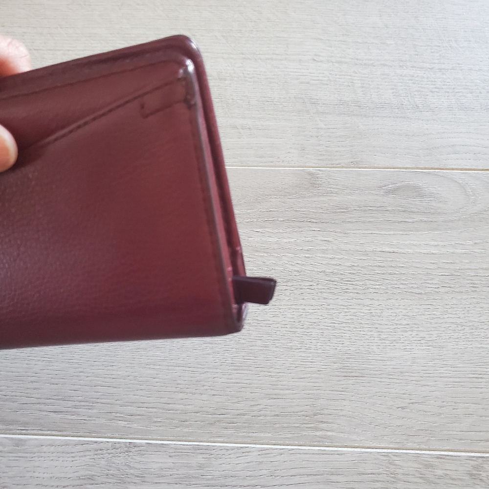 FOSSIL Burgundy Wallet - Picture 7 of 7